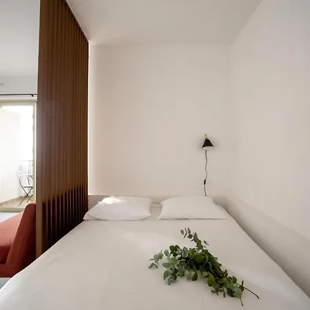 Centre Et Plages De Sable A Pied * アンティーブ